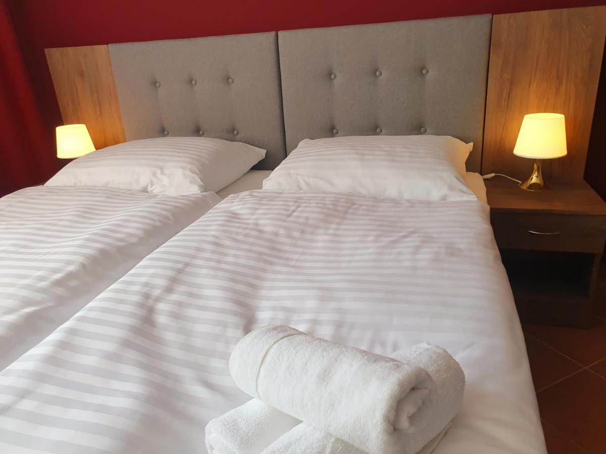 Lux Resort Kraśnik Extérieur photo